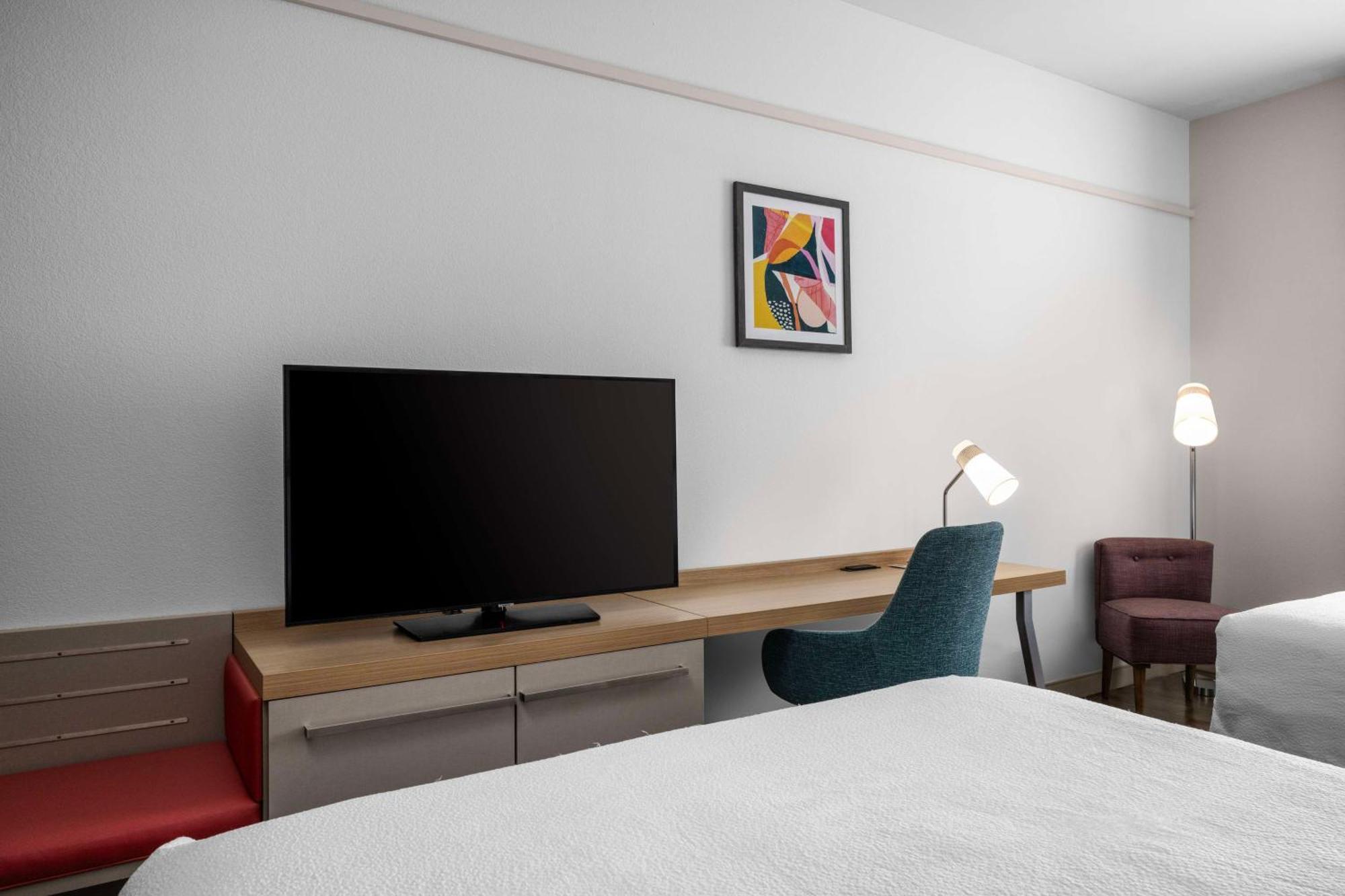 Hilton Garden Inn West Palm Beach Airport Экстерьер фото